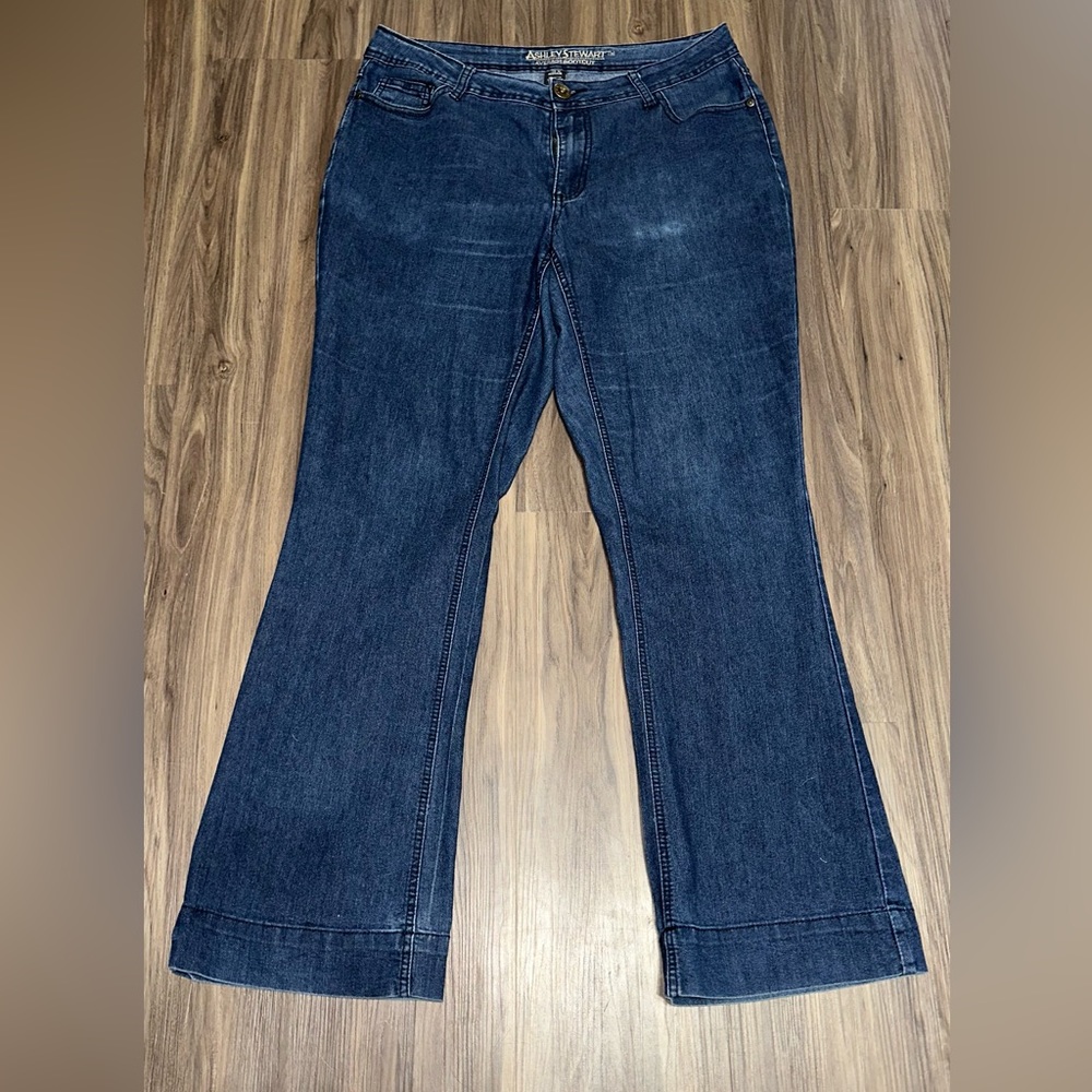 DENIM AVERAGE ASHLEY STEWART BOOTCUT JEANS